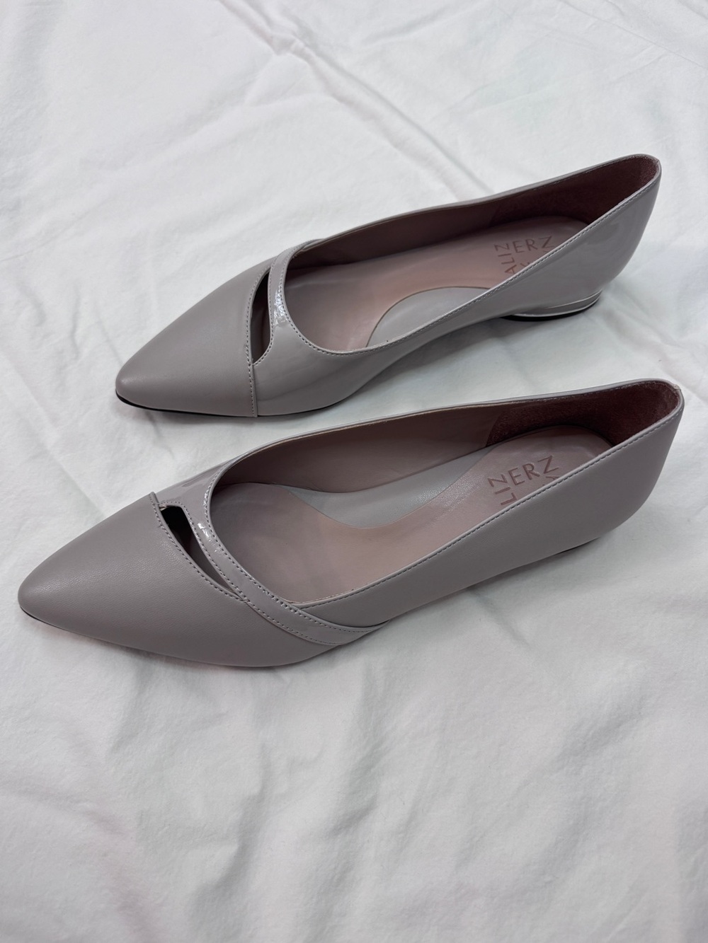 Gray flats - Picture 4 of 6